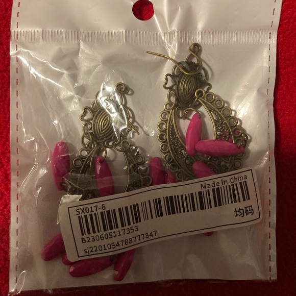 Hollow Out Drop Earrings - Picture 4 of 4